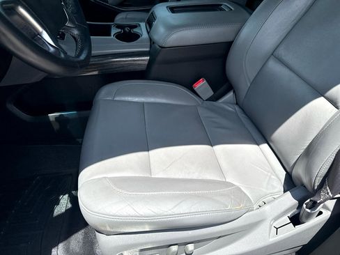 Used 2017 Chevrolet Tahoe LT image 12