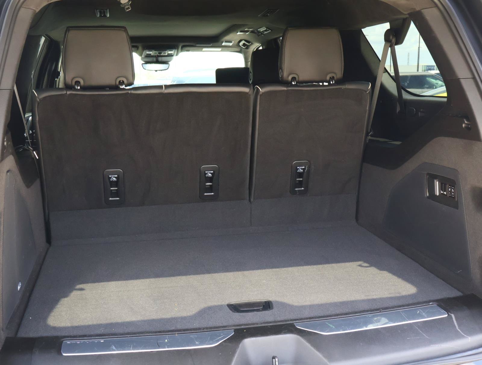 Certified 2024 Cadillac Escalade ESV Premium Luxury Platinum AWD/4WD image 30