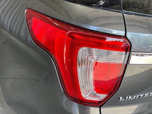 Used 2018 Ford Explorer Limited image 13