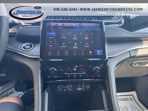 Used 2022 Jeep Grand Cherokee Limited 4xe image 22