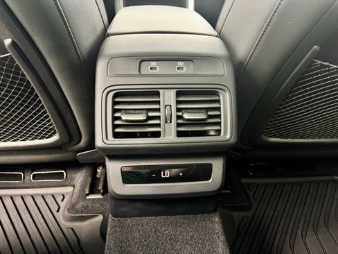 Used 2025 Audi Q5 Premium w/ Convenience Package AWD/4WD image 30