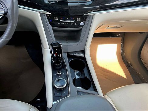 Used 2023 Cadillac XT6 Premium Luxury w/ LPO, Floor Liner Package AWD/4WD image 15
