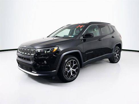 Used 2024 Jeep Compass Limited AWD/4WD image 3