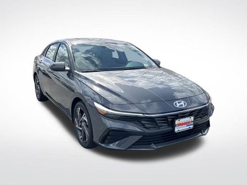 New 2026 Hyundai Elantra Limited FWD image 8