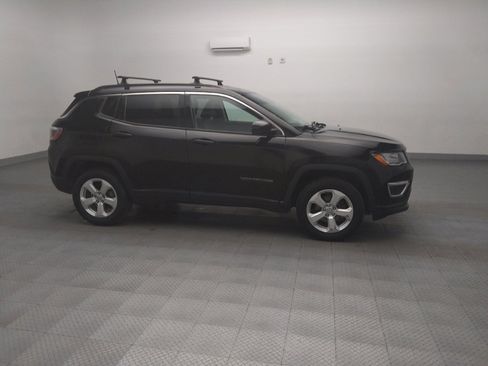 Used 2019 Jeep Compass Latitude w/ Popular Equipment Group image 11