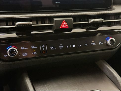 Used 2026 Kia Sportage S image 23