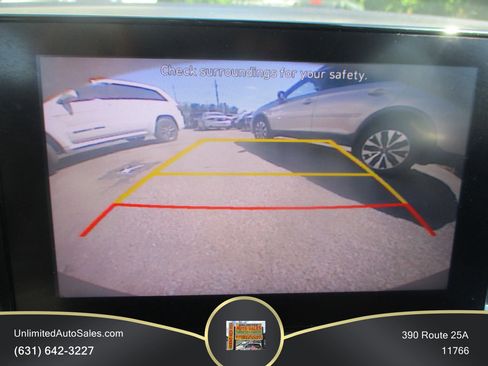 Used 2022 Hyundai Venue SEL w/ Cargo Package FWD image 7