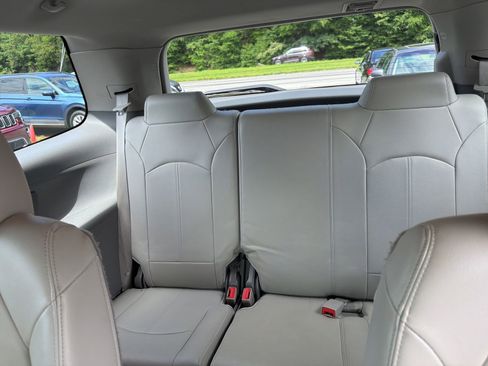 Used 2017 GMC Acadia Limited SLT FWD image 10