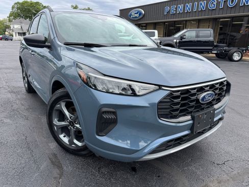Used 2024 Ford Escape ST-Line w/ Tech Pack #1 FWD image 1