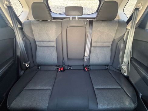 Used 2025 Nissan Rogue SV image 40