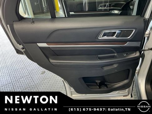 Used 2016 Ford Explorer Limited AWD/4WD image 46