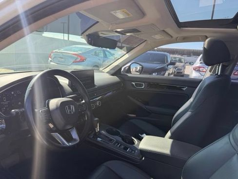 Used 2024 Honda Civic Touring image 3