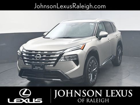 Used 2024 Nissan Rogue Platinum w/ Platinum Premium Package image 5