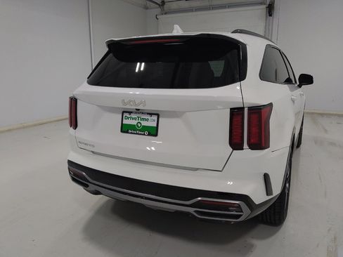 Used 2023 Kia Sorento S FWD image 7