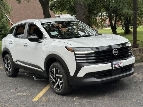 New 2026 Nissan Kicks SV w/ Cold Weather Package FWD image 5