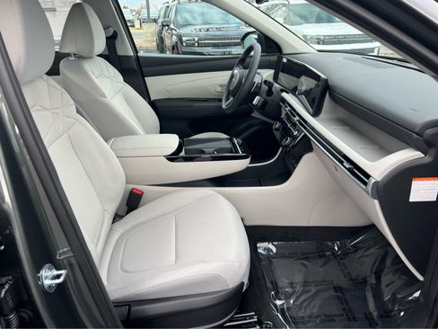 New 2026 Hyundai Tucson Blue SE image 17