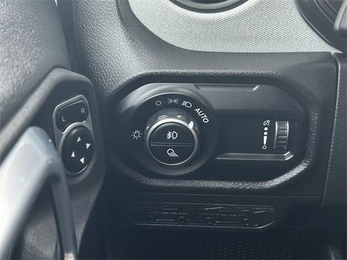 Used 2024 Jeep Gladiator Sport image 20