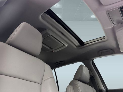 Used 2019 Honda Pilot Touring image 26