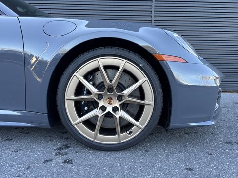 New 2026 Porsche 911 Carrera 4S image 9