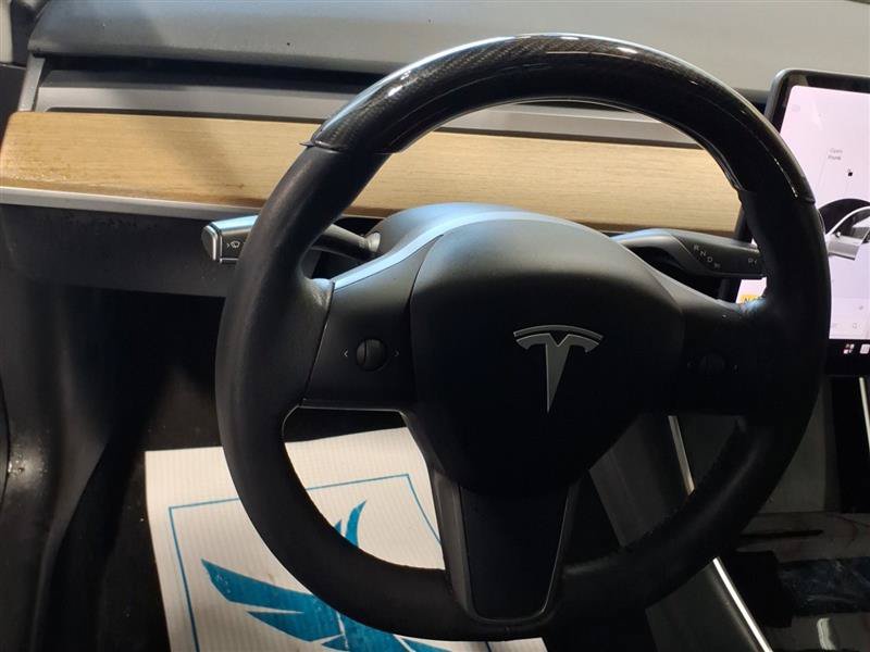 Used 2020 Tesla Model 3 Standard Range Plus RWD image 4