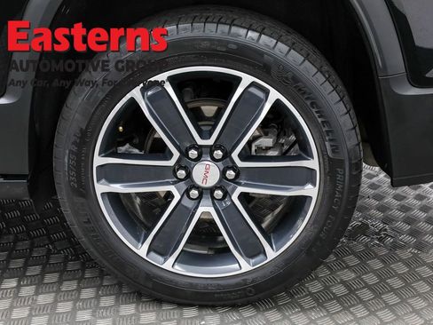 Used 2022 GMC Acadia SLT w/ Technology Package image 36