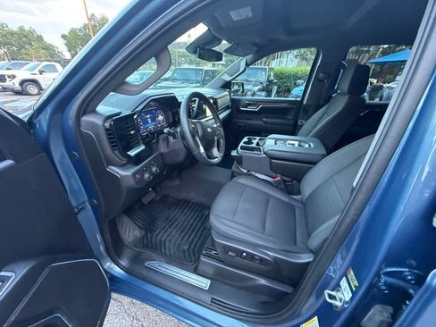 Used 2024 Chevrolet Silverado 1500 LT AWD/4WD image 12