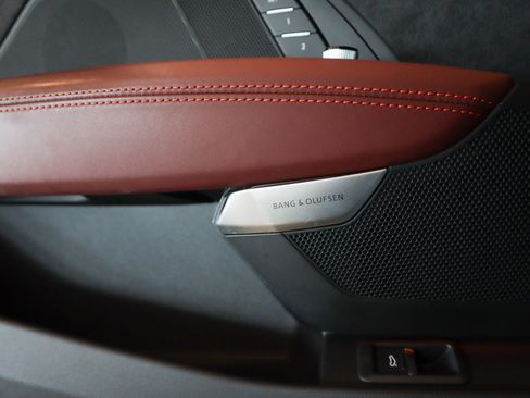 Used 2024 Audi RS e-tron GT image 26