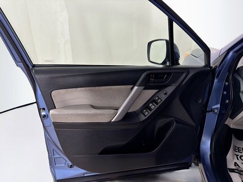 Used 2015 Subaru Forester 2.5i Premium w/ Popular Package #2 image 9