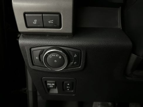 Used 2019 Ford Expedition Max XLT w/ Equipment Group 202A AWD/4WD image 60