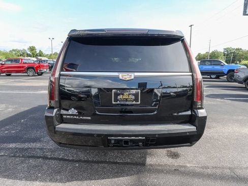 Used 2015 Cadillac Escalade ESV Luxury RWD image 8