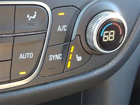 Used 2024 Chevrolet Equinox LT image 25