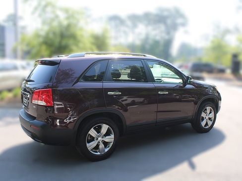 Used 2013 Kia Sorento EX w/ Premium Plus Pkg FWD image 12