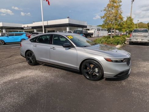Used 2023 Honda Accord Sport image 12