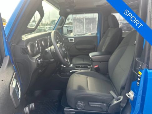 Used 2021 Jeep Wrangler Sport AWD/4WD image 8