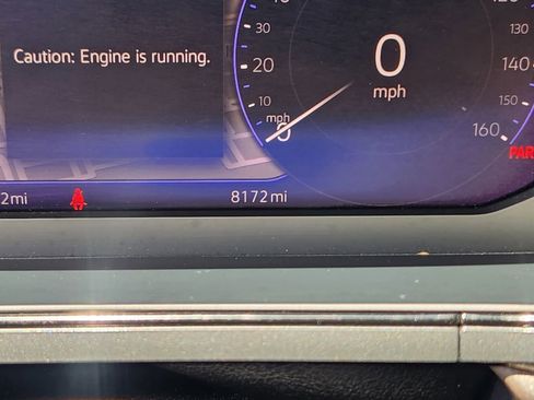 Used 2024 Volkswagen Taos SEL image 31