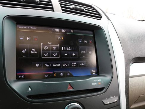 Used 2012 Ford Explorer XLT image 30