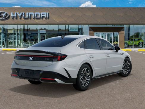 New 2025 Hyundai Sonata SEL image 4