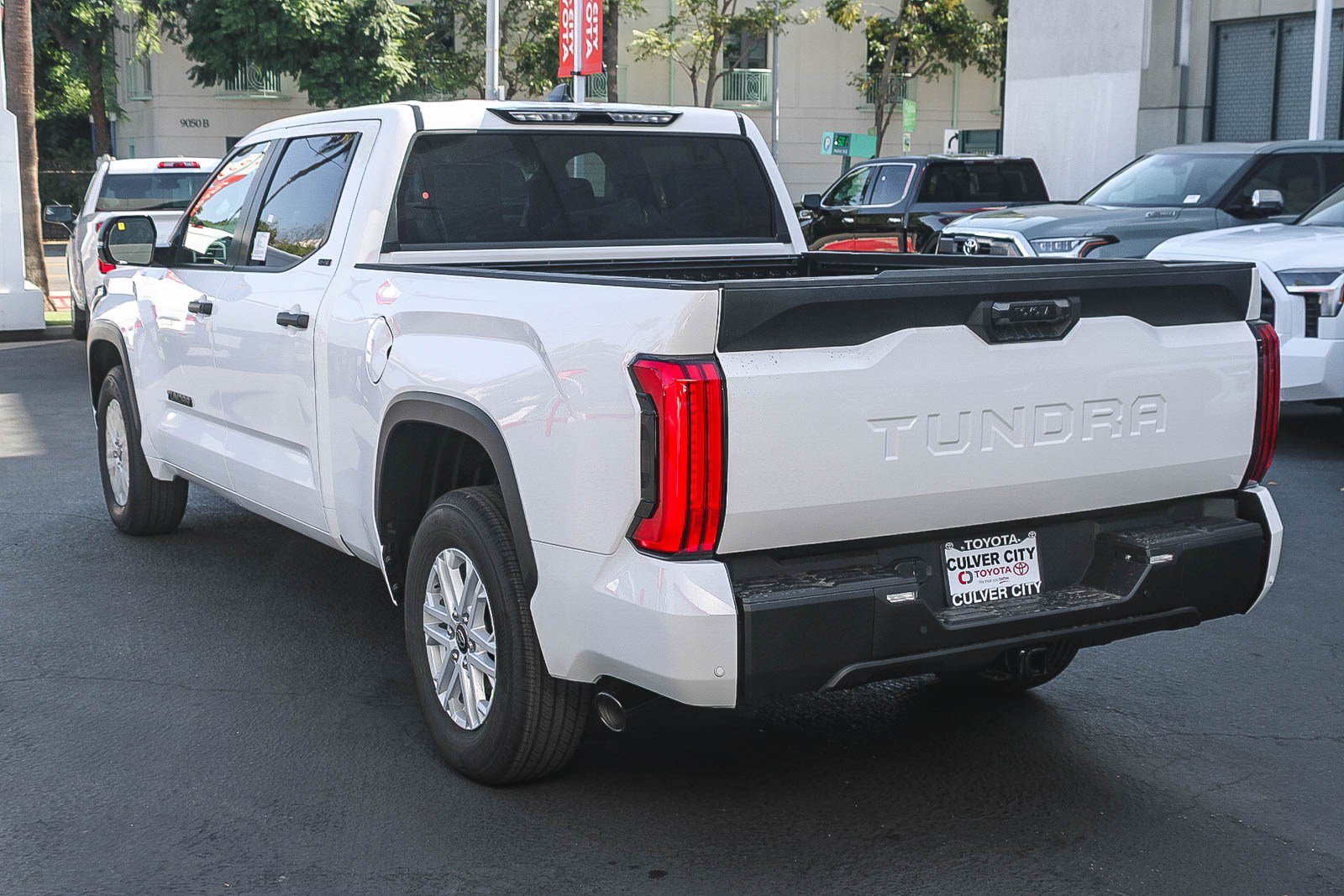 New 2026 Toyota Tundra SR5 w/ SR5 Convenience Package RWD image 7