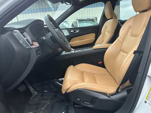 Certified 2023 Volvo XC60 T8 Ultimate w/ Climate Package image 19
