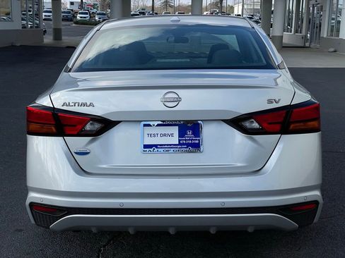 Used 2024 Nissan Altima 2.5 SV image 5