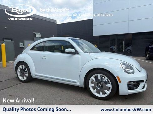 Used 2019 Volkswagen Beetle 2.0T FWD image 1