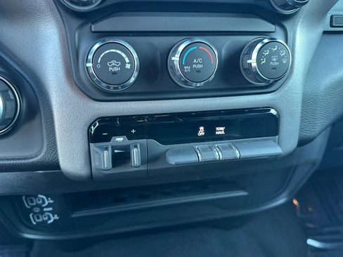 Used 2024 RAM 2500 Big Horn w/ Bed Utility Group image 23