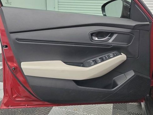 Certified 2025 Honda Accord SE image 18