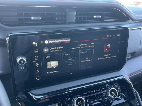 Used 2025 GMC Sierra 1500 AT4 w/ AT4 Premium Package image 13