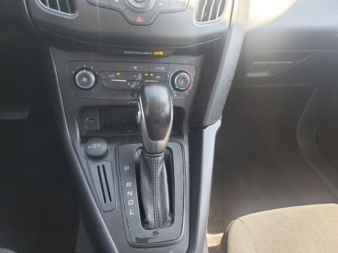 Used 2018 Ford Focus SE FWD image 20