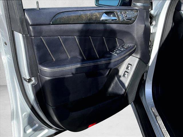 Used 2015 Mercedes-Benz GL 450 4MATIC image 17
