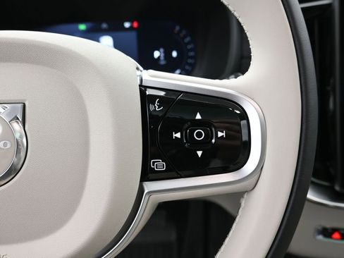 New 2026 Volvo XC90 B6 Ultra w/ Protection Package image 14