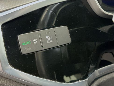 Used 2023 Audi Q3 2.0T Premium image 17