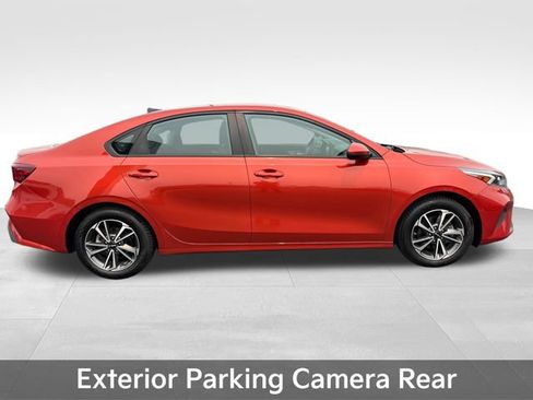 Used 2023 Kia Forte LXS FWD image 9