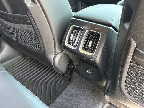 Used 2024 Kia Sorento S w/ Panoramic Sunroof Package FWD image 18